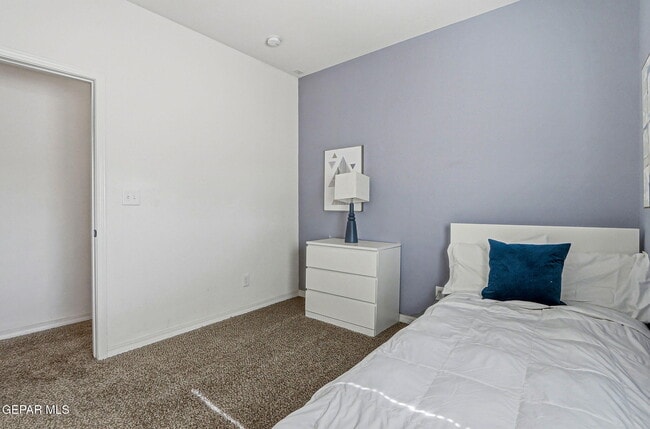 Building Photo - 13470 Everingham St
