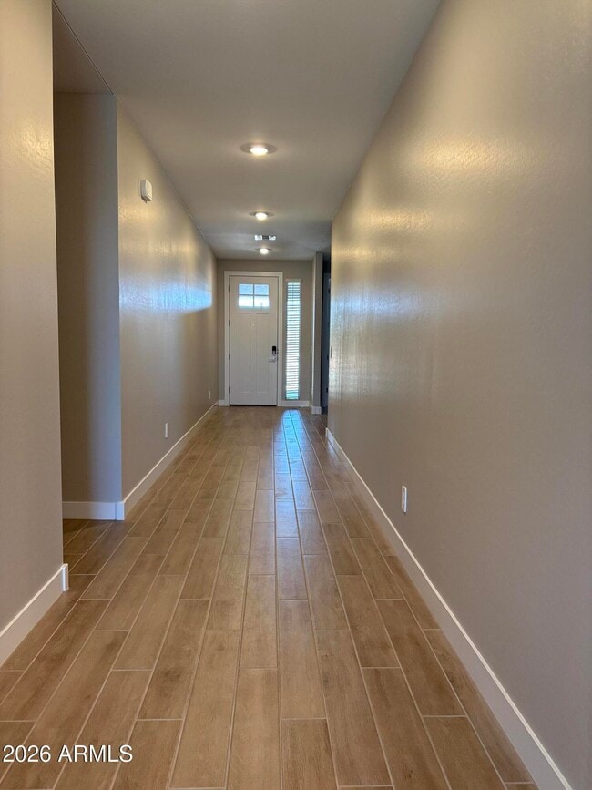 Building Photo - 15775 W Honeysuckle Dr