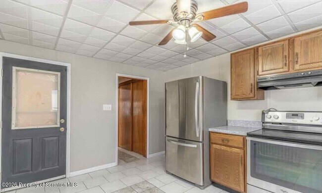 Building Photo - 112 Grove St