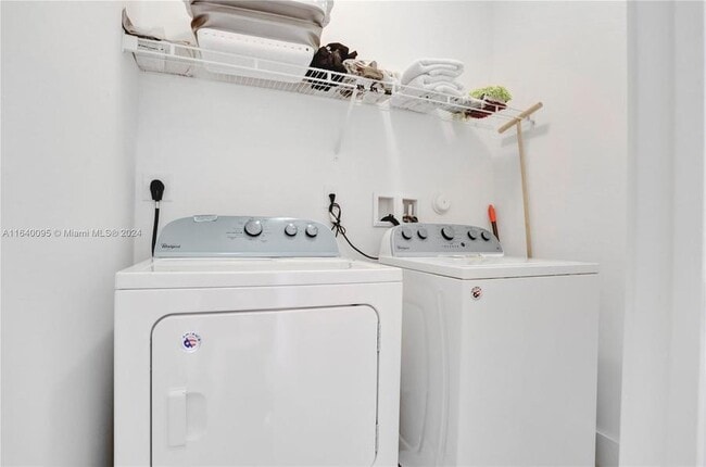 Building Photo - 10271 NW 72nd St