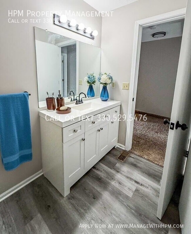 Building Photo - 10002 Delores Dr