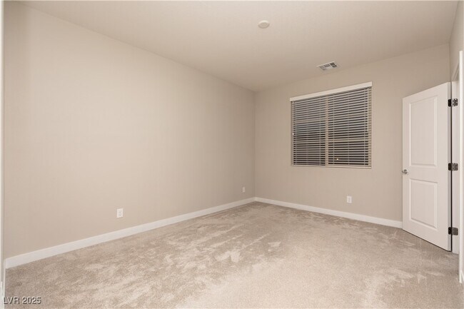 Building Photo - 16 Cresta Villa Ct