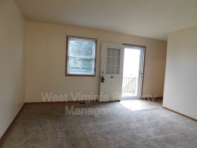 Building Photo - 152 Cardinal Wy