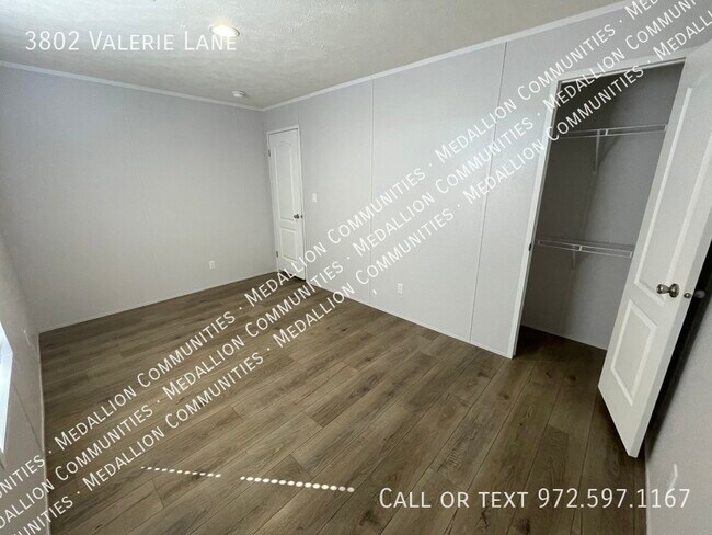 Building Photo - 3802 Valerie Ln