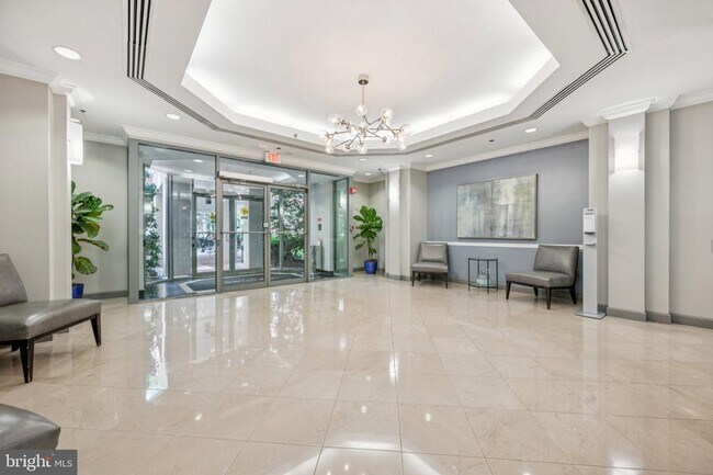 Building Photo - 7500 Woodmont Ave