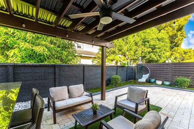 Building Photo - 11229 NW 44th Terrace