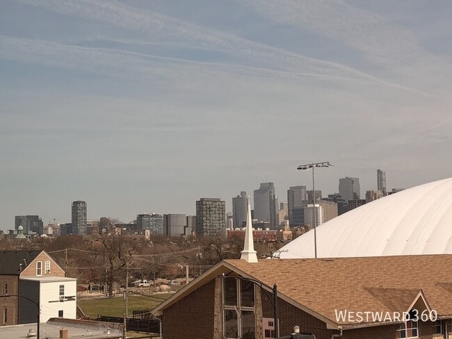 Building Photo - 1320 S Ashland Ave
