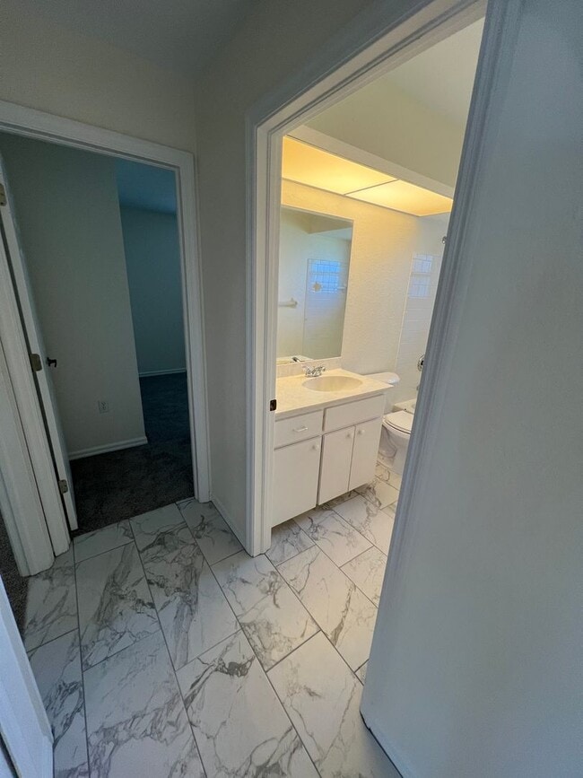 Building Photo - Deep Creek Punta Gorda Villa