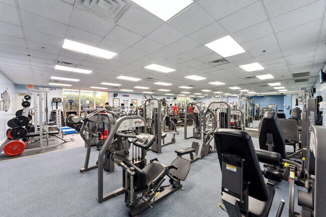 Building Photo - 6009 Royal Birkdale Dr