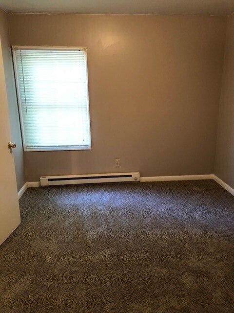 Building Photo - 127 Chase Ln