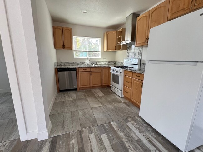 Building Photo - 7820 Old Auburn Rd