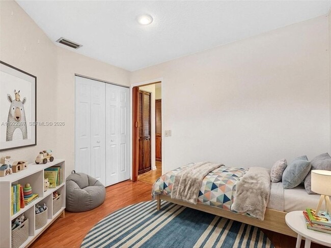 Building Photo - 1361 Cottonwood Cir