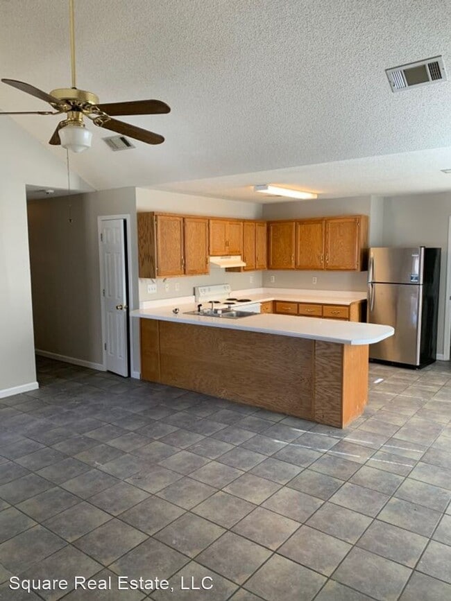 Building Photo - 3 br, 3 bath House - 214 Cotton Creek Cove