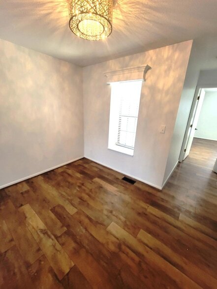 Building Photo - 1608 Shady Cove Ln