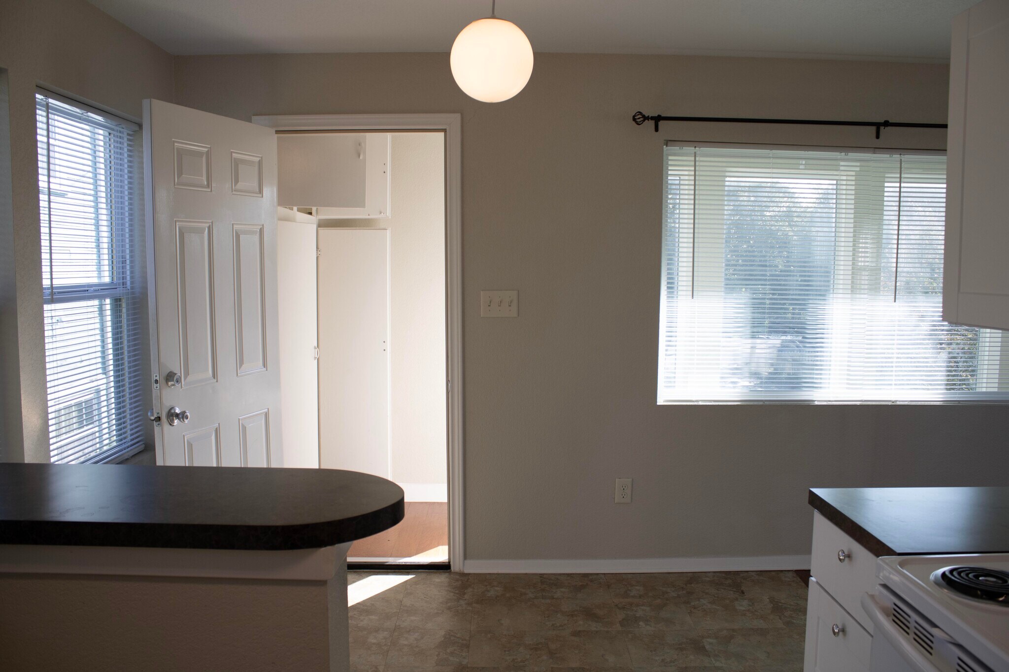 view of entry from kitchen - 2534 Lipscomb St