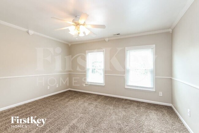 Building Photo - 1795 Valleywood Dr