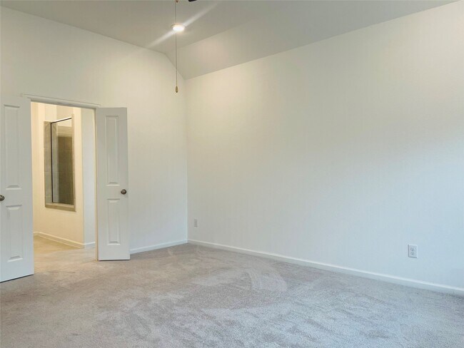 Building Photo - 3708 Rock Ledge Dr