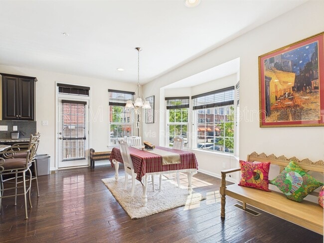 Building Photo - 2200 Liesfeld Parkway