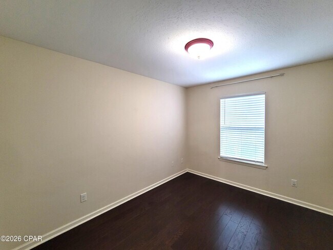 Building Photo - 7218 Quail Hollow Dr