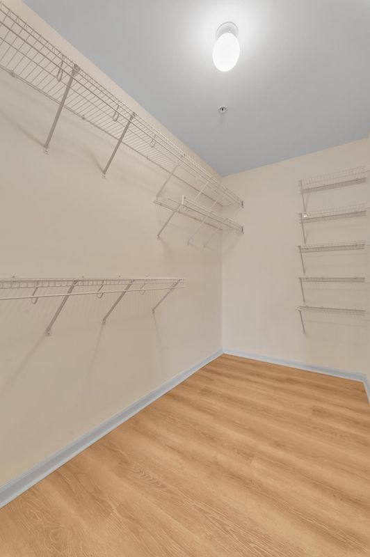 Building Photo - 352 Brookfield Dr