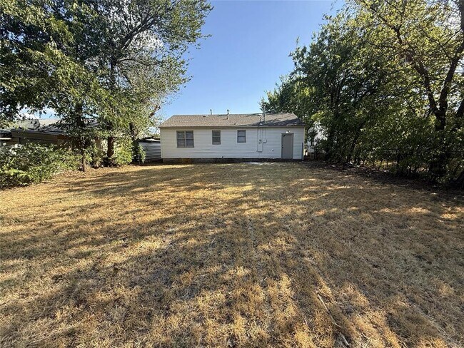 Building Photo - 405 NW 90th St