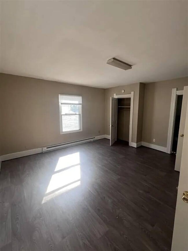 Building Photo - 2.0 bedroom in Richmond Indiana 47374