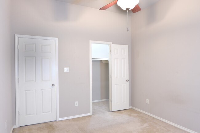 Building Photo - 2107 Sherbrook Park Ln