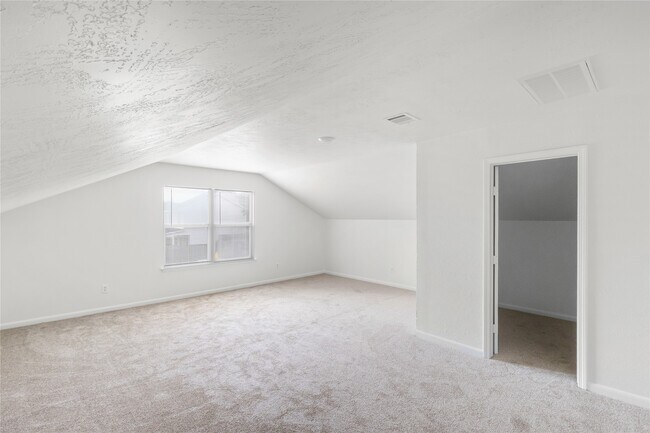 Building Photo - 19138 Larkspur Hills Dr