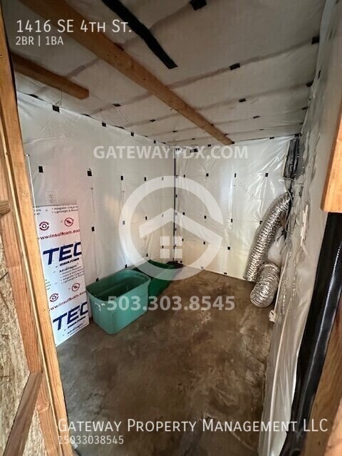 Building Photo - 1416 SE 4th St