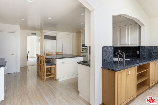 Building Photo - 2160 Winona Blvd