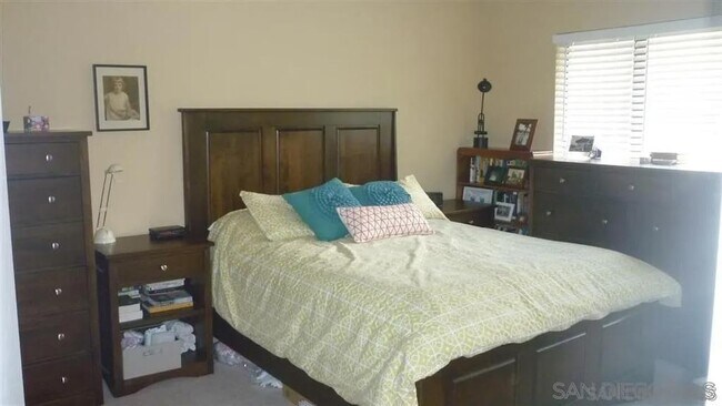 Building Photo - 8434 Summerdale Rd