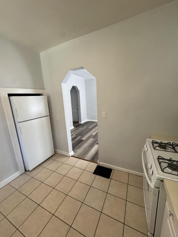 Building Photo - 4417 Kemper Ave