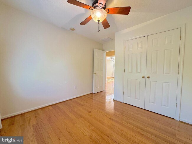Building Photo - 130 Whirlwind Dr