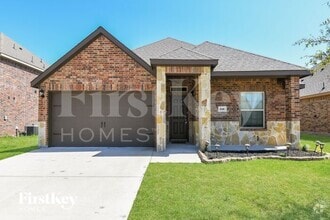 Building Photo - 546 Clearlake Dr