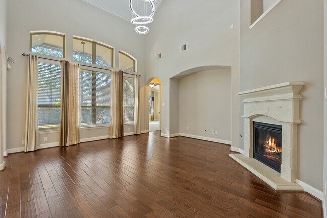 Building Photo - 166 Lindenberry Cir