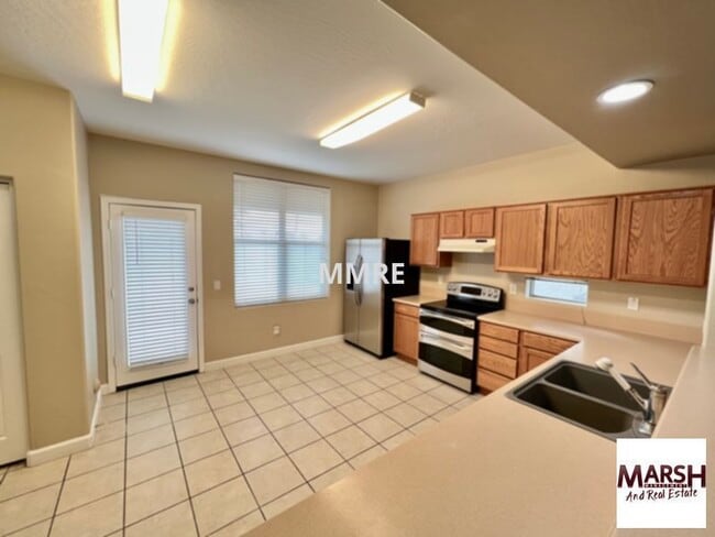 Building Photo - Nice 2-story home with 4 bedrooms in Phoenix!