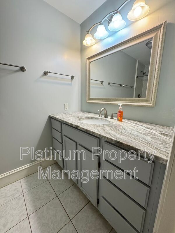Building Photo - 971 Mountain Cove Rd