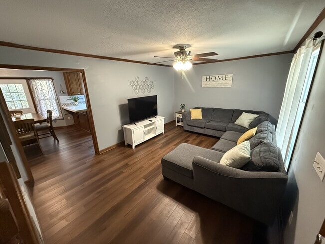 Building Photo - 1012 Windward Psge