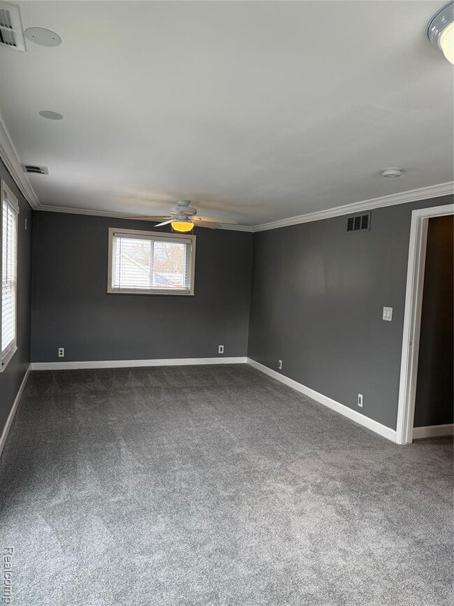 Building Photo - 2729 Kipling Ave