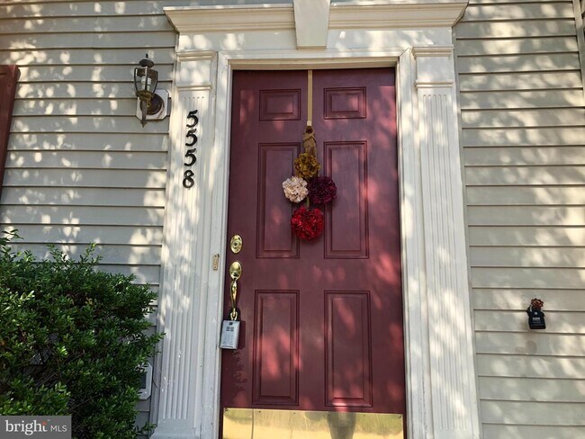 Building Photo - 5558 Clifton Crest Way