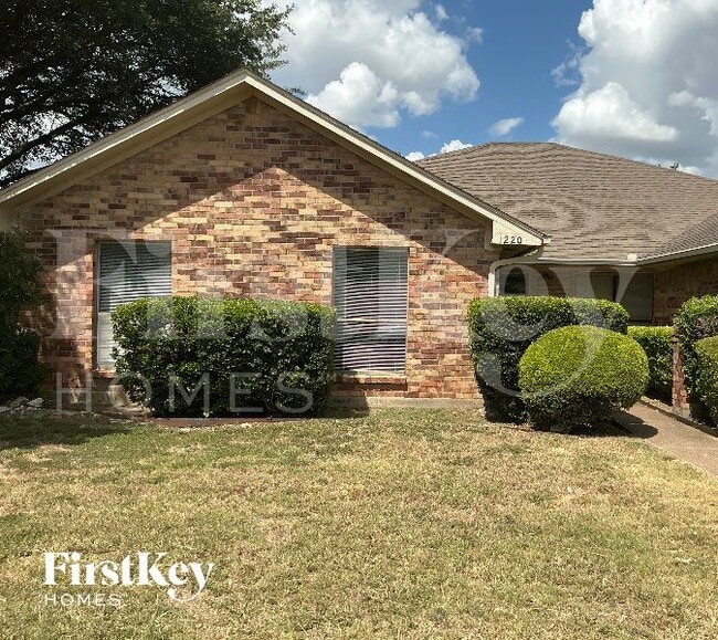 Building Photo - 1220 Mockingbird Ln