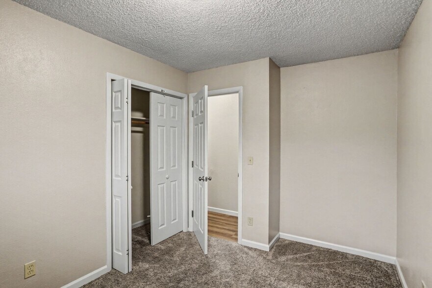 Building Photo - 4110 Coolidge Dr SE