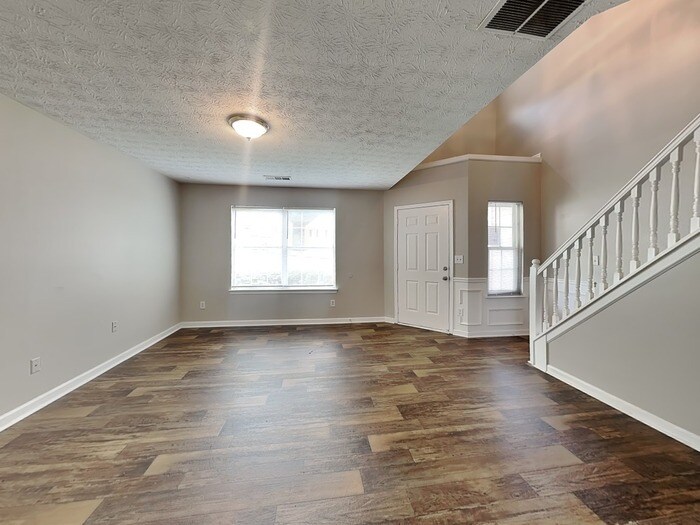 Building Photo - 2340 Brookgate Way