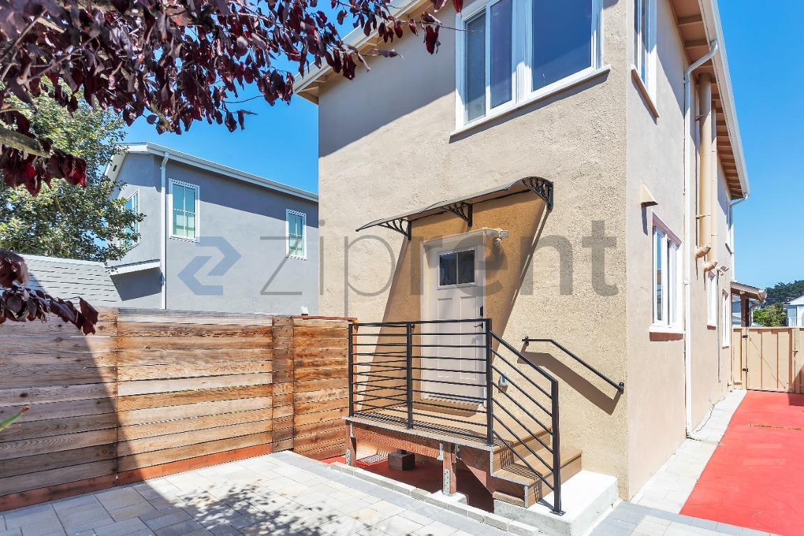 Building Photo - Unit