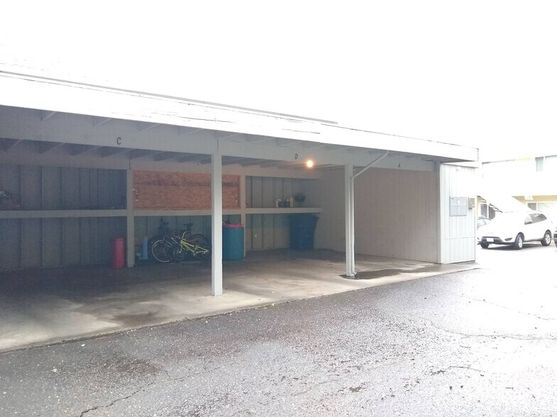carport with storage - 1960 S Dora St