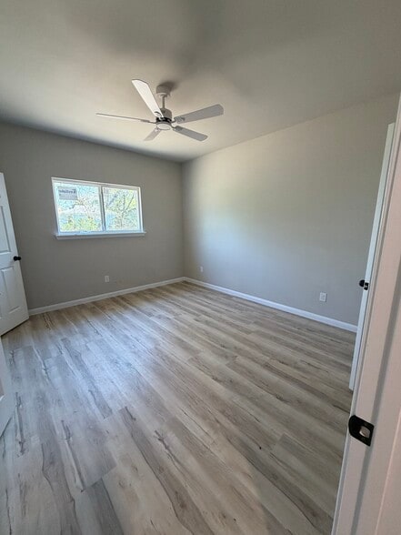 Building Photo - 2656 Locust Ave