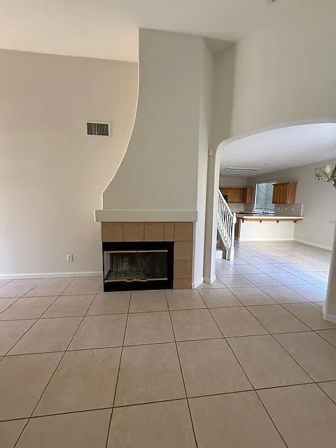 Building Photo - 56 W Bohemia Ln