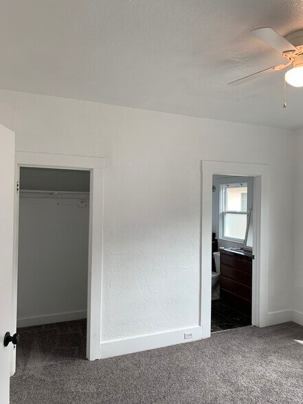 Middle bedroom & middle bath - 3146 2nd Ave