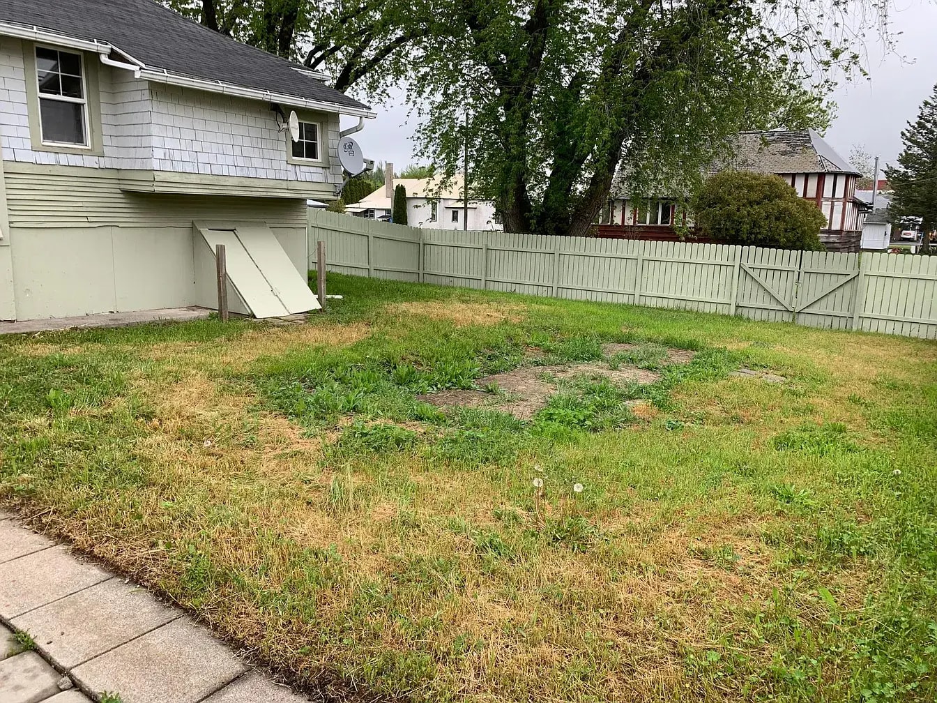 Building Photo - 601 W California St