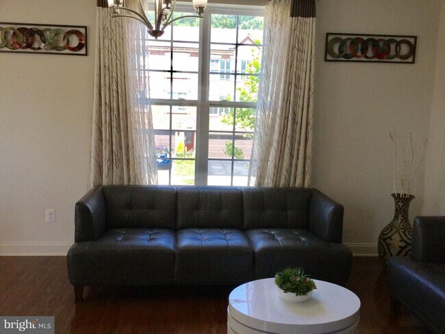 Building Photo - 42258 Castle Ridge Square